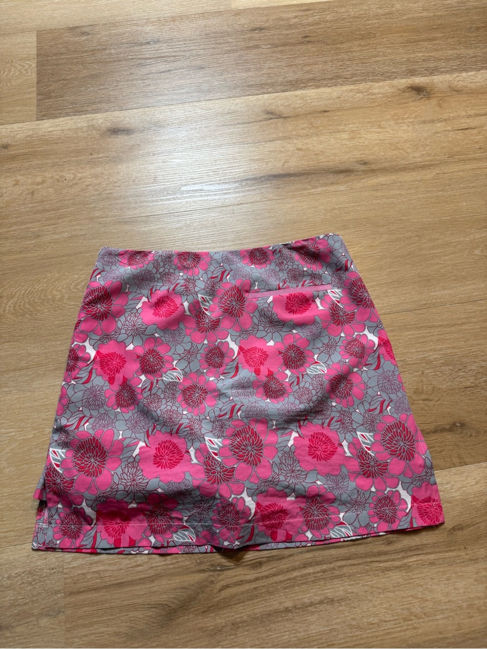Golftini Floral Mini Skirt in Pink & Gray - Picture 2 of 10
